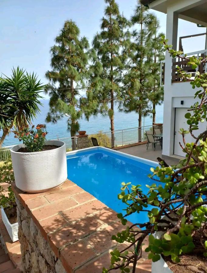 Villa'S Apartment On The Beach, Swimming Pool A/C Palermo Buitenkant foto