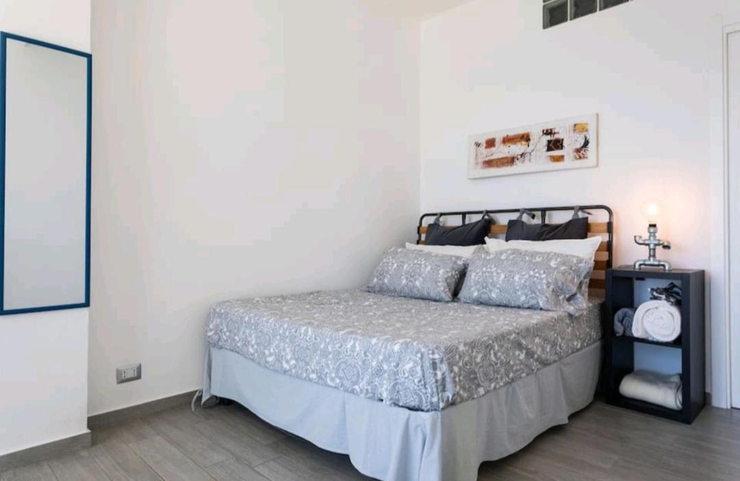 Villa'S Apartment On The Beach, Swimming Pool A/C Palermo Buitenkant foto