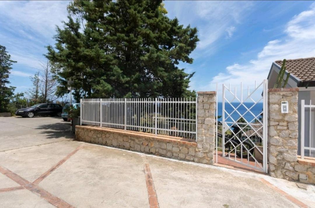 Villa'S Apartment On The Beach, Swimming Pool A/C Palermo Buitenkant foto