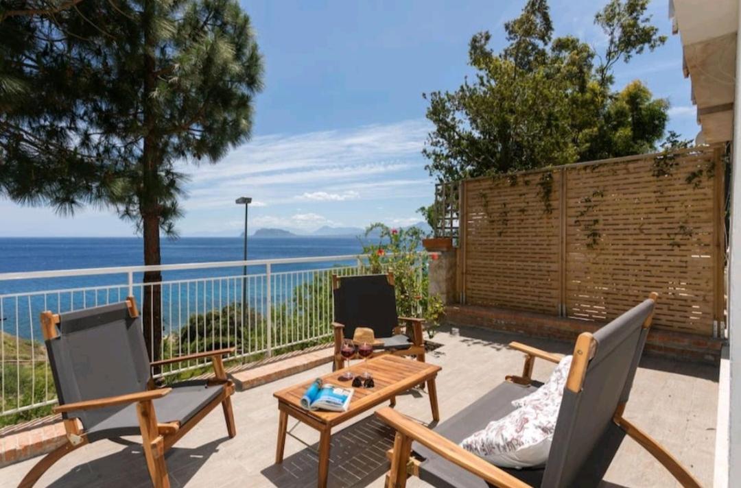 Villa'S Apartment On The Beach, Swimming Pool A/C Palermo Buitenkant foto