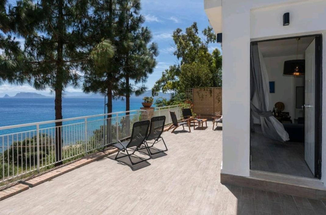 Villa'S Apartment On The Beach, Swimming Pool A/C Palermo Buitenkant foto